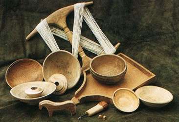 *Wooden bowls and other items